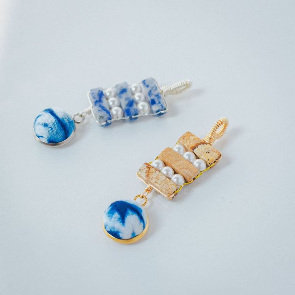 Boho Hand - Dyed Fabric & Natural Stone Pendant Necklace - Zyrona WorksZyrona Works024Boho Hand - Dyed Fabric & Natural Stone Pendant Necklace