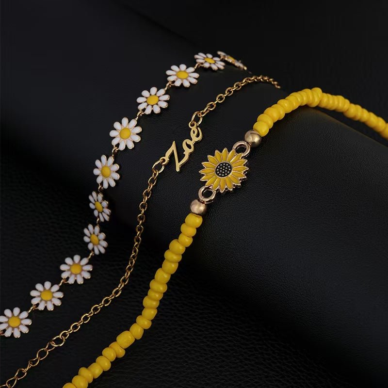 Custom Letter Daisy Bracelet - Zyrona WorksZyrona WorksCustom Letter Daisy Bracelet