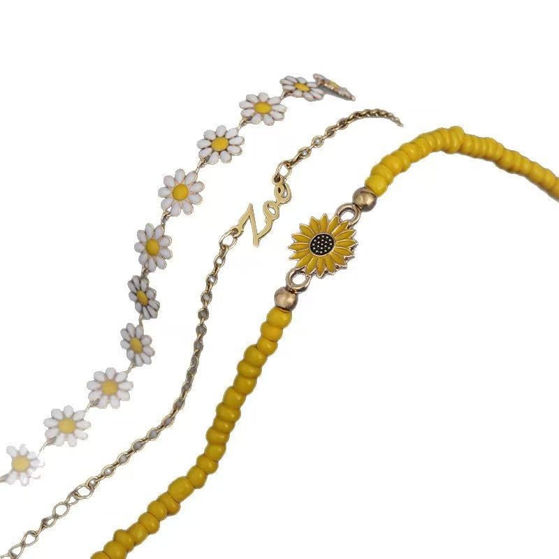 Custom Letter Daisy Bracelet - Zyrona WorksZyrona WorksCustom Letter Daisy Bracelet